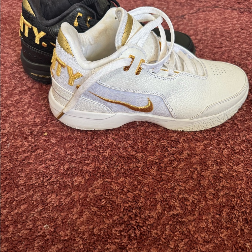 Nike White and Gold Sneakers